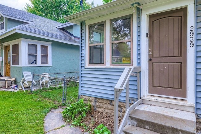 Photo - 2939 Russell Ave N