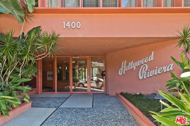 1400 Hayworth Ave Unidad 11