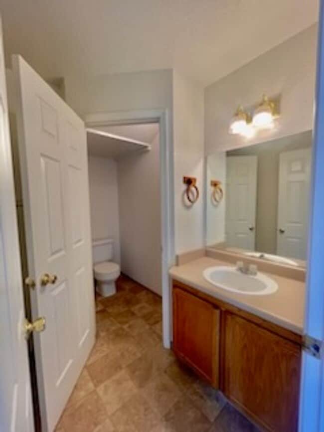 Photo - 1747 Siskiyou Blvd Unit 1