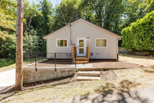 Photo - 1520 Morgan Rd NW