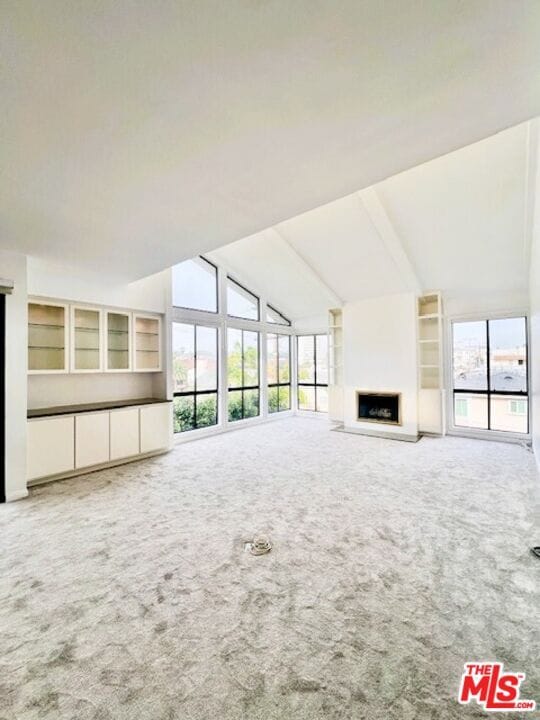 Building Photo - 11805 Mayfield Ave Unit 306