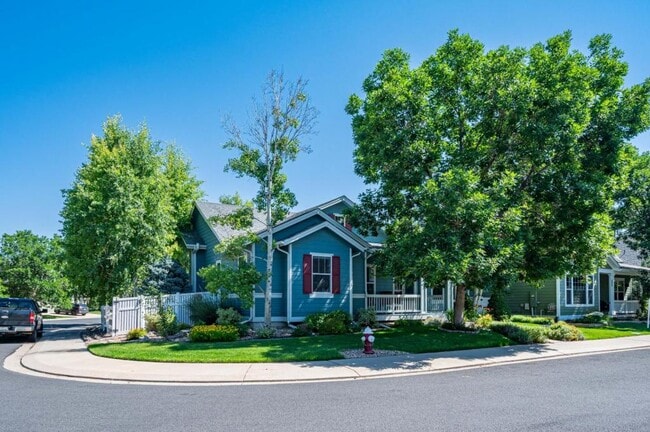 Building Photo - 4220 Ravenna Pl