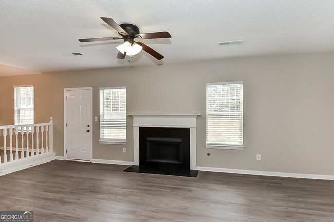 Photo - 105 Wood Way