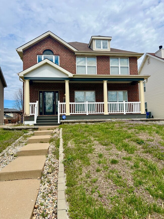 Building Photo - 6 Bed 4 Bath in West End