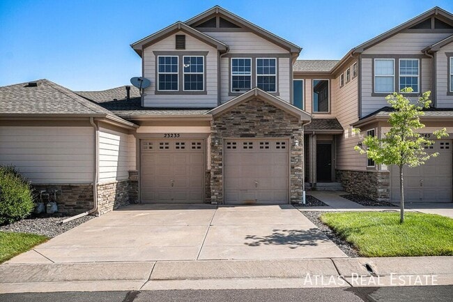 Building Photo - 23235 York Ave