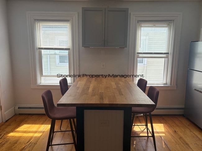 Photo - 130 Sutton St Unit 2