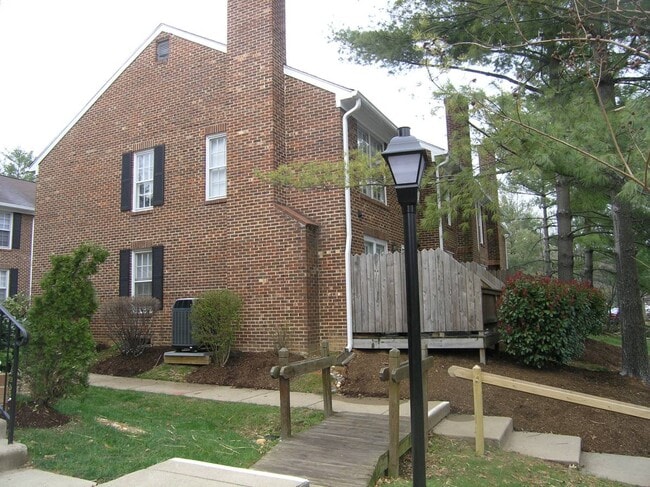 Photo - 2550 D S Arlington Mill Dr