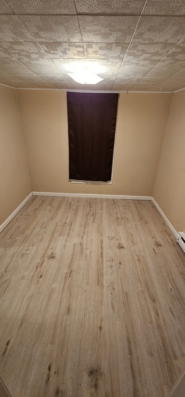 Photo - 265 W Main St