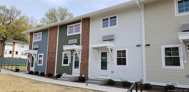 Photo - 55 Custer St