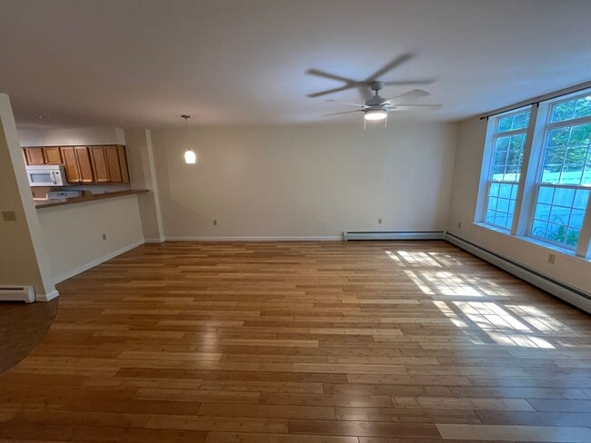 Photo - Spacious  South Burlington Townhouse for Rent - Available 7/1