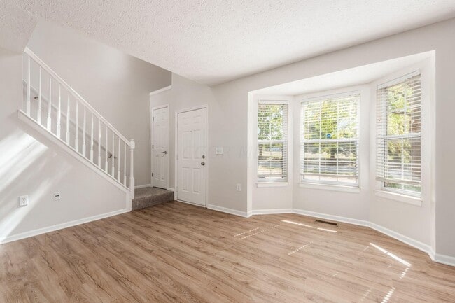 Photo - 3055 Glenloch Cir