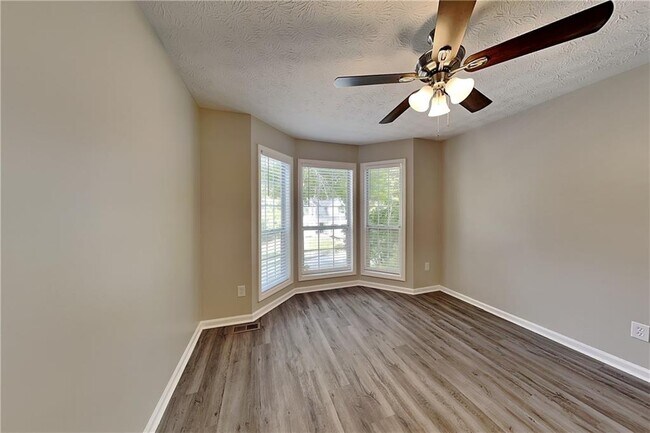 Photo - 2618 Windage Dr SW