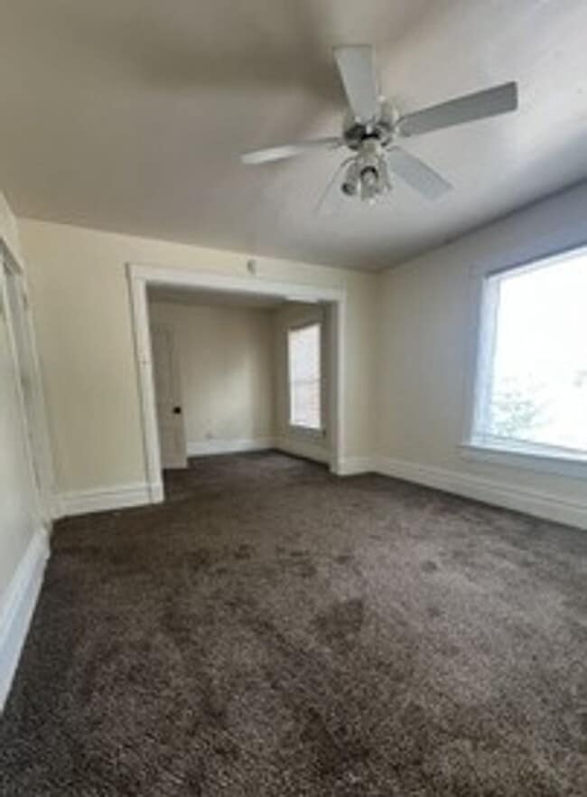 224 Carroll St Unit 224 1/2