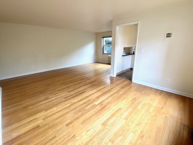 Photo - Edgecliff
