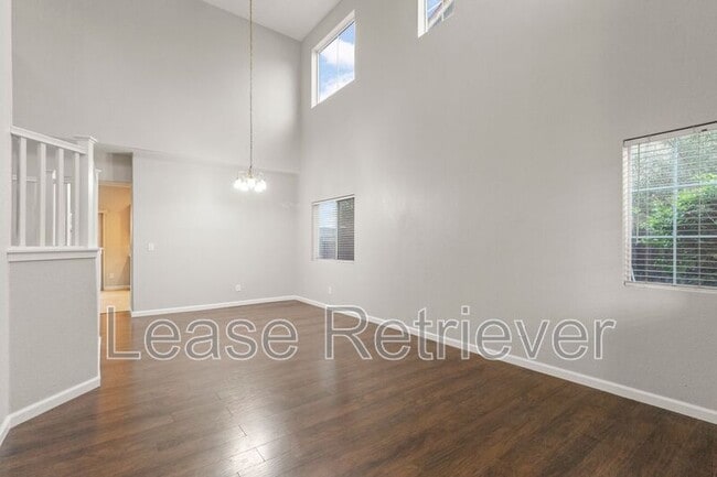 Photo - 1943 Remembrance Ln