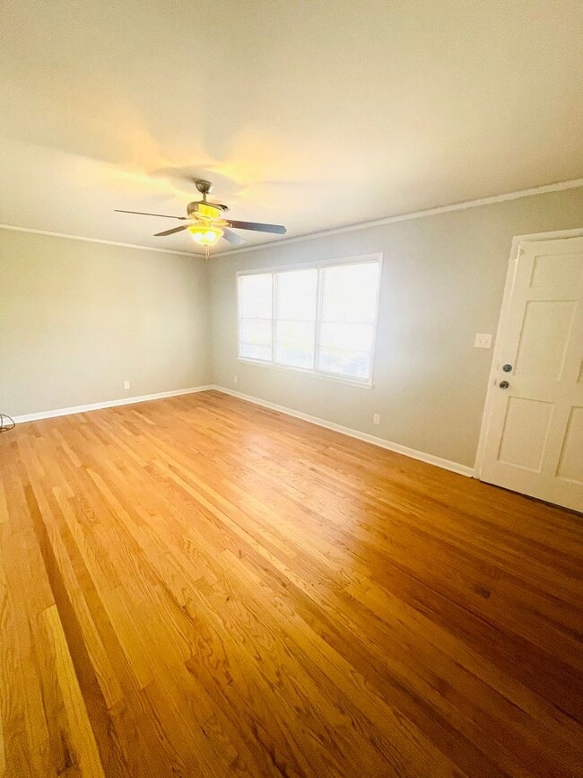 Photo - 1104 Fairfax Ct