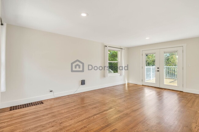 Photo - 7348 29th Ave SW