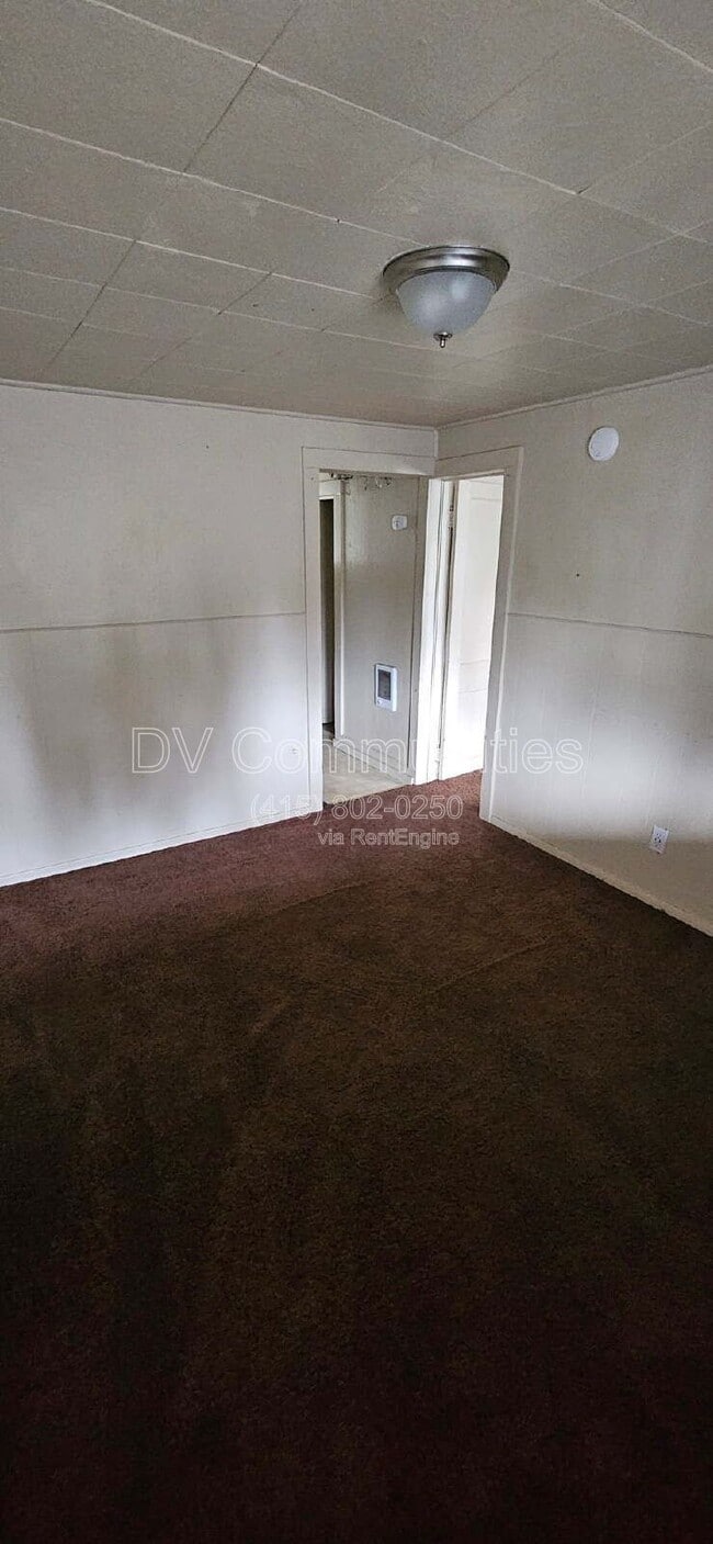 Photo - 47609 OR-58 Unit 2