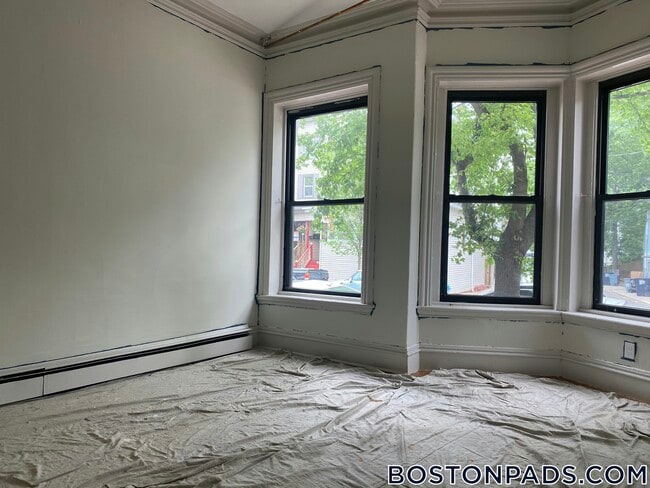177 Harvard St Unit 1