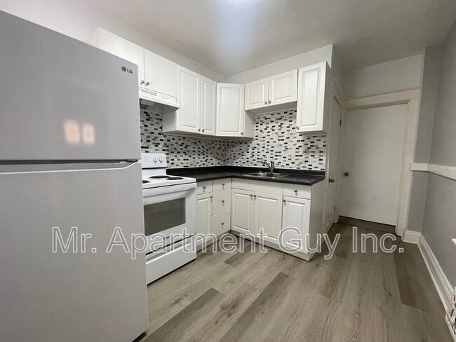 Photo - 151 Wentworth St S Unit 1