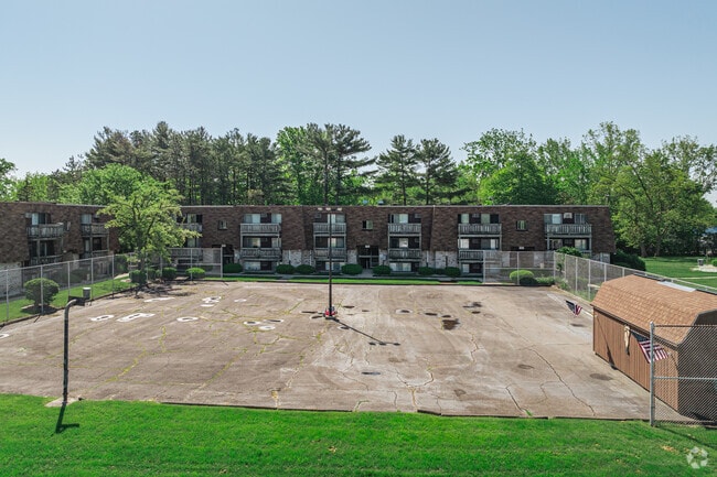 Foxes Lair Apartments