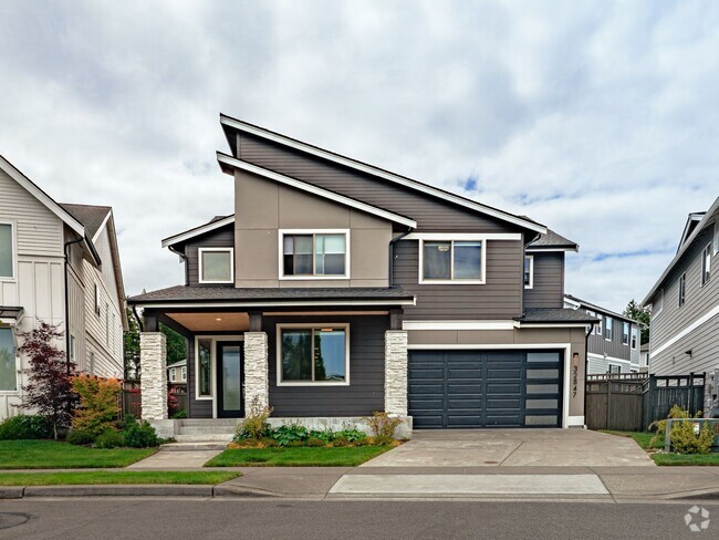 Building Photo - Stunning Ten Trails Home for Rent! 5 bedro...