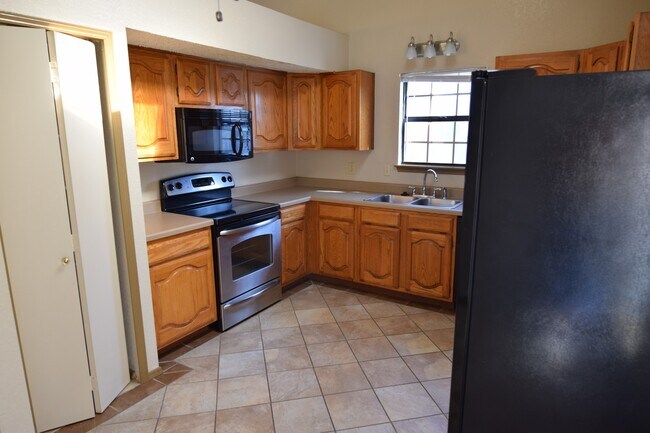 Photo - 1909 Kingwood Dr