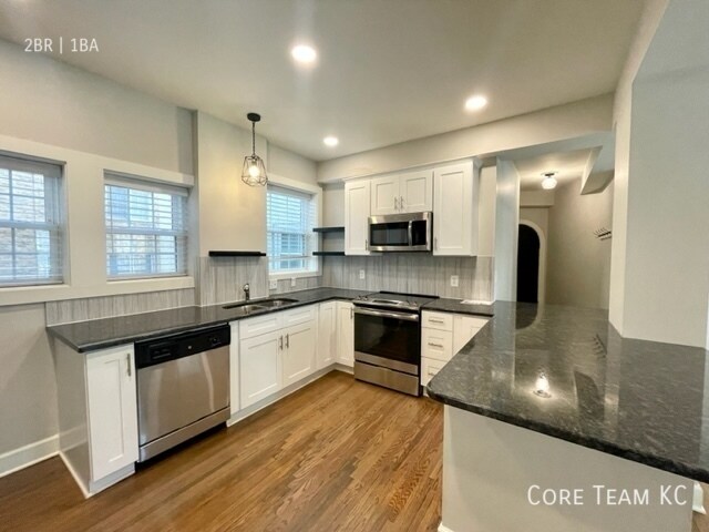 Photo - 920 Ward Pkwy Unidad 8