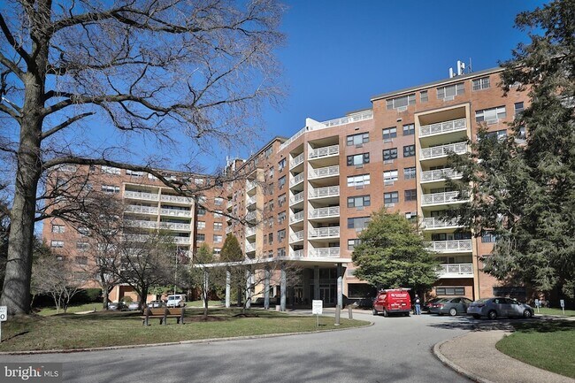 Photo - 7900 Old York Rd Unidad 510B