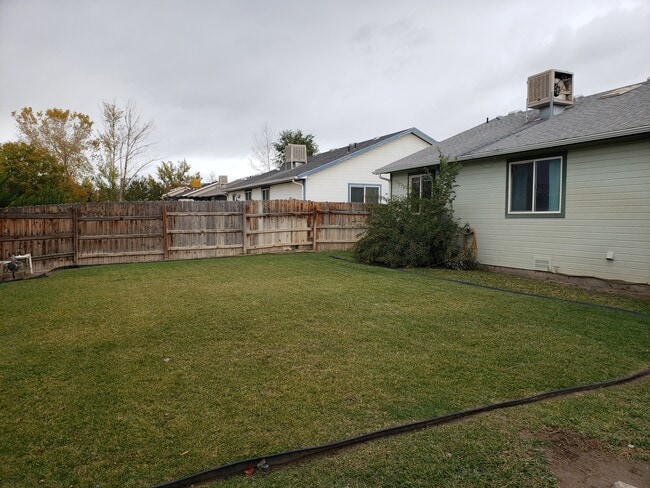 Photo - 461 N Sun Ct