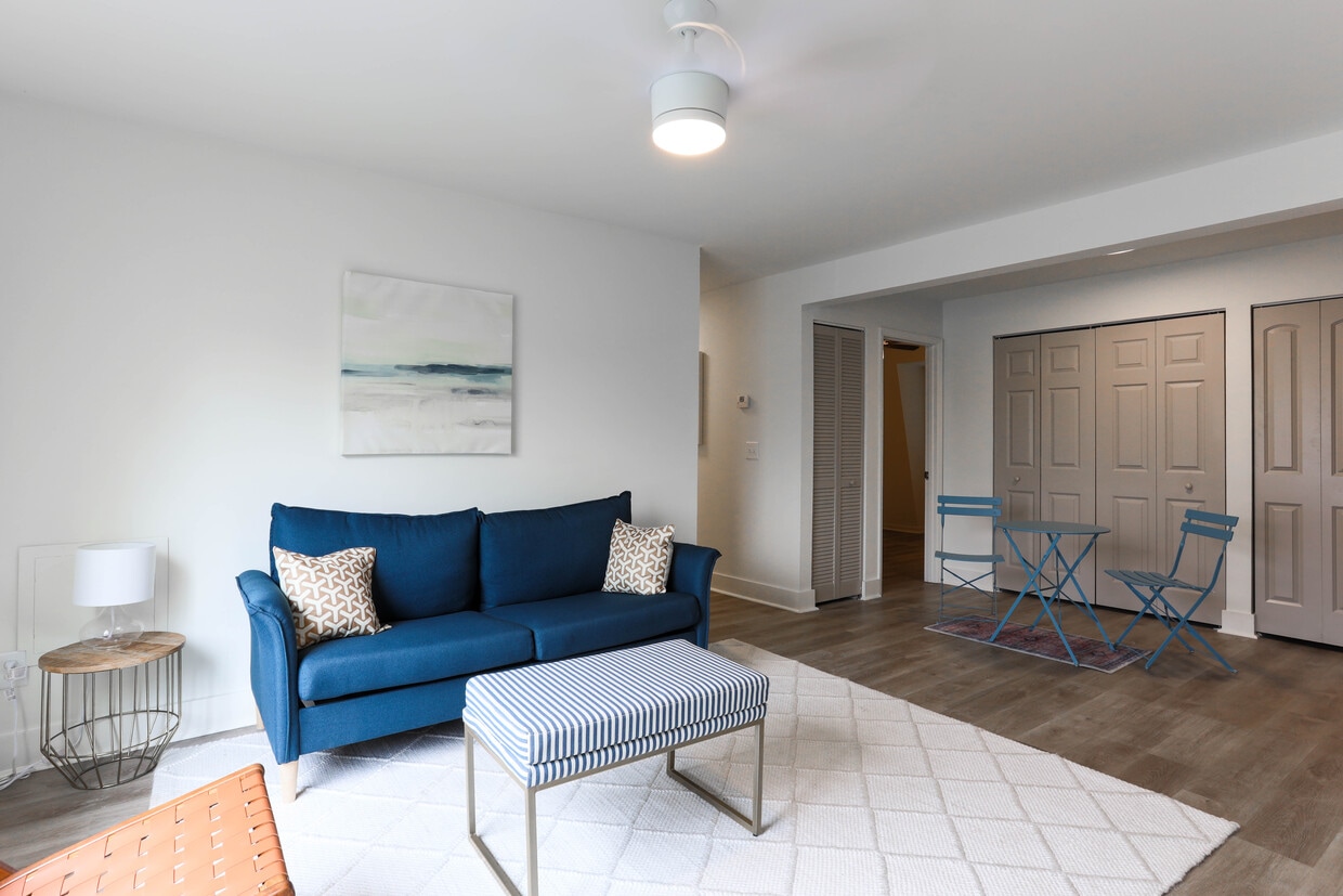 Photo - Riverwalk Auburn Apartments