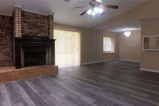 Building Photo - 8643 Causeway Dr