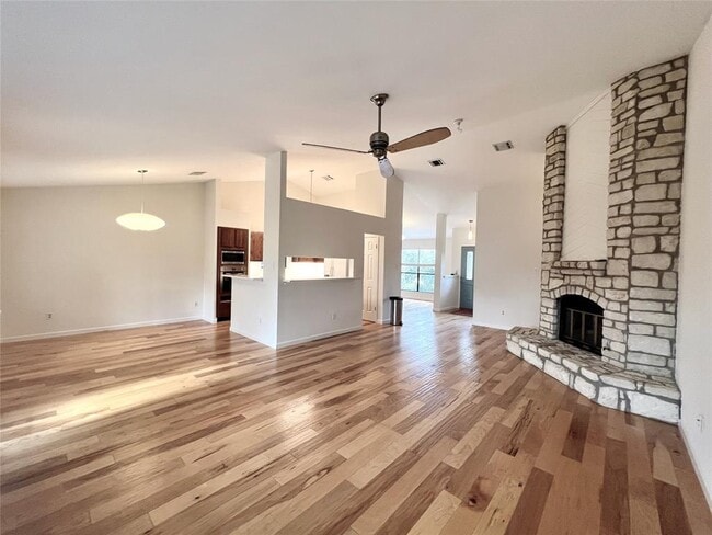 Photo - 2905 Goldbridge Dr House