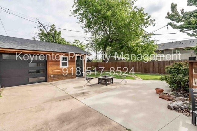 Photo - Midtown Tulsa | 4 Bed | 2 Bath | 2,010 SQFT