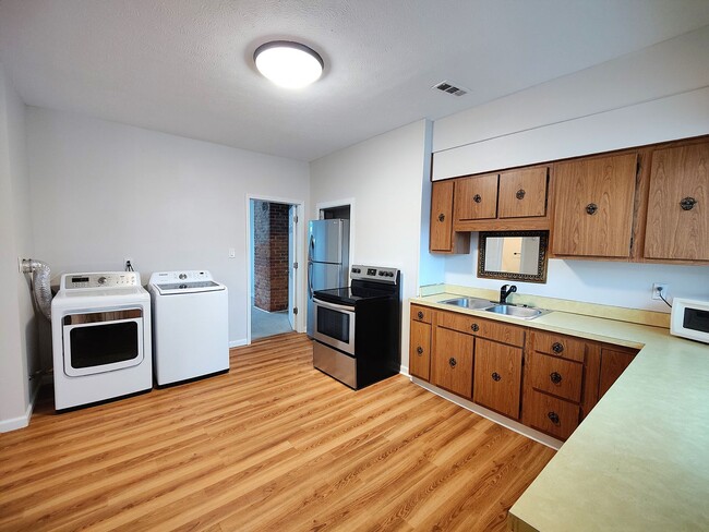 Photo - *Recently Updated 2BD/1BA Apartment availa...