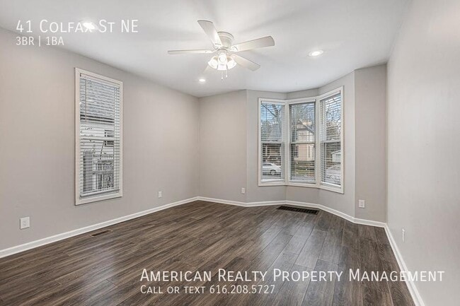 Photo - 41 Colfax St NE