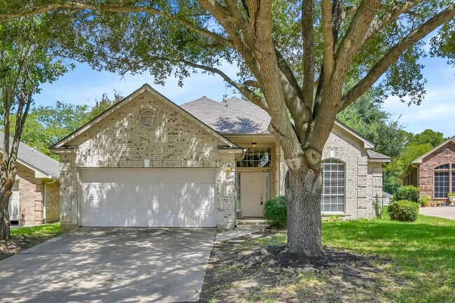 Beautiful home in gated community with lak... - Beautiful home in gated community with lak...