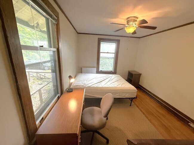 Photo - 103 Spring Ln