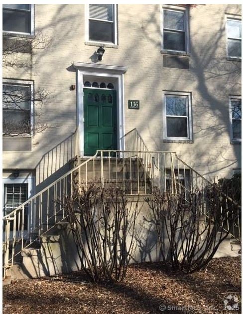 Building Photo - 136 Summer St Rental