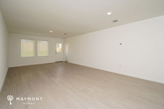 Photo - 550 Layne Overlook