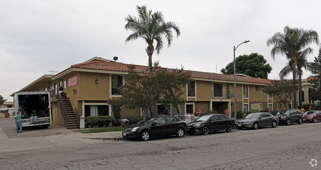 Building Photo - University Commons at Northridge Rental