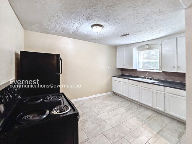 Photo - 815 Roosevelt