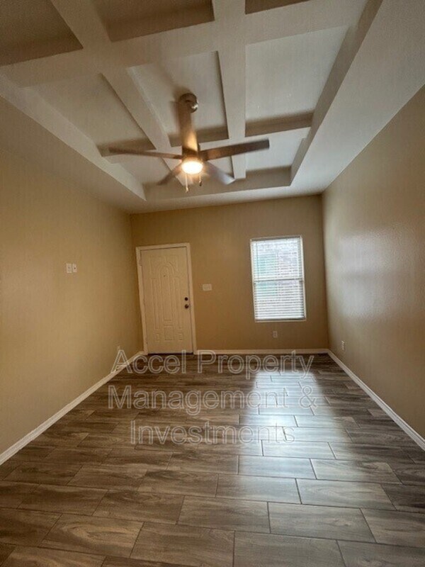 1008 W La Pointe Ave Unit 3