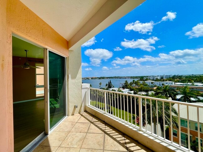 Photo - 804 E Windward Way Unit Ph15