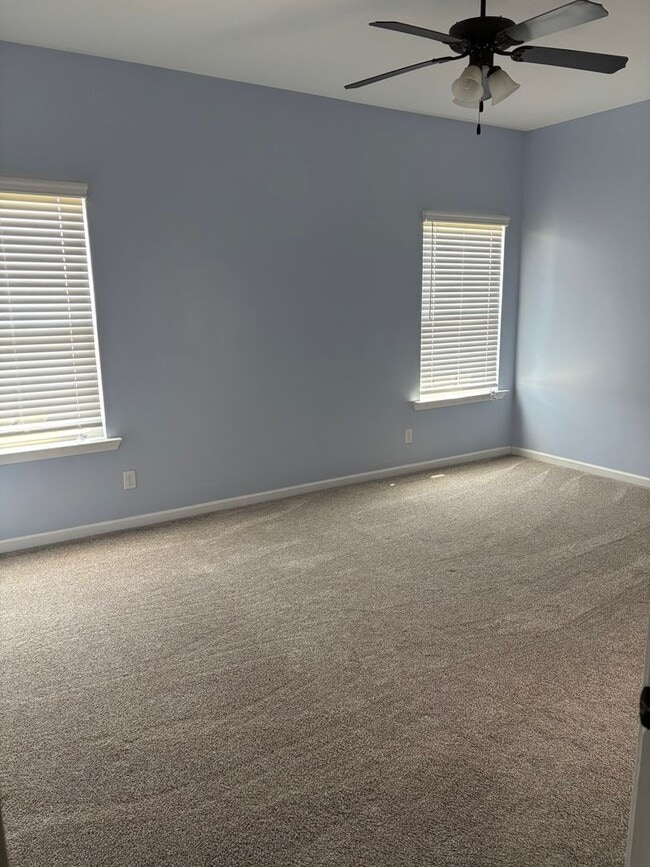 Photo - FOR RENT