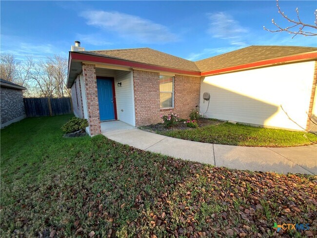 Photo - 4716 Stonehaven Dr