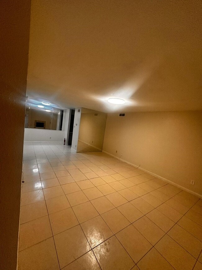 Photo - 9700 Leawood Blvd Unidad 1601