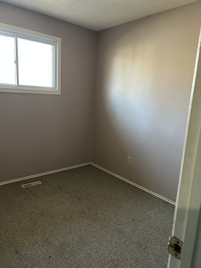 Photo - 211 Thomson Ave Unité 1