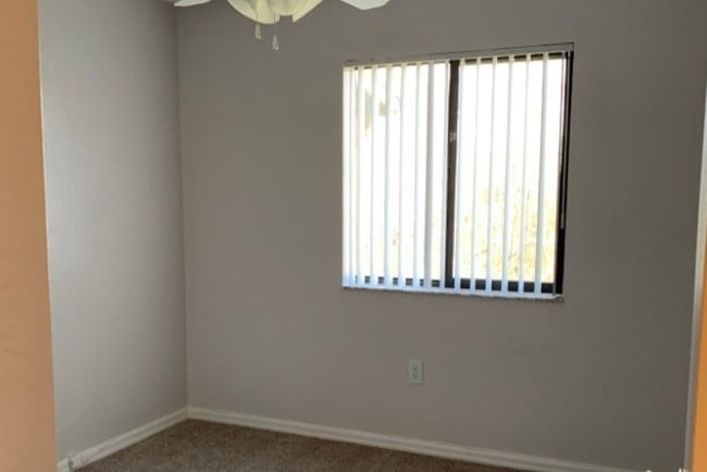 10x10 bedroom in a 2 bedroom