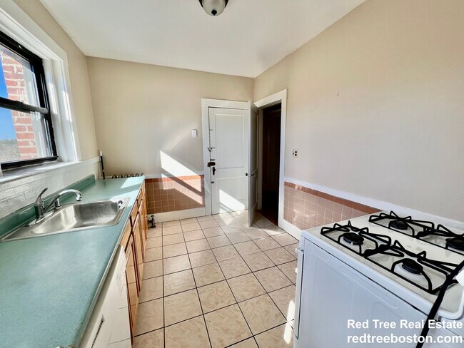 Photo - 225 Chestnut Hill Ave Unidad 3